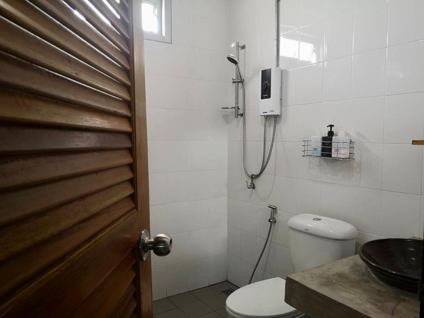 Siri Guesthouse @ Surat Thani Exterior foto