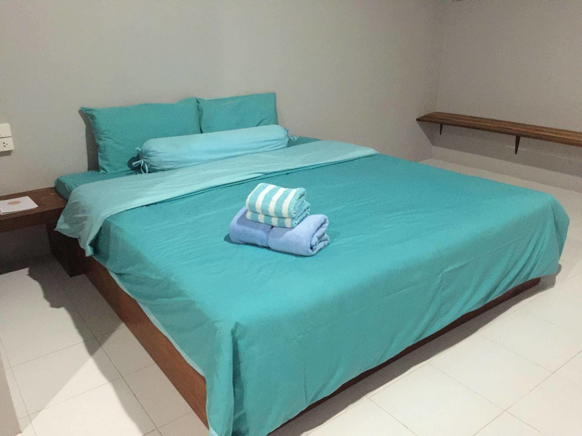Siri Guesthouse @ Surat Thani Exterior foto